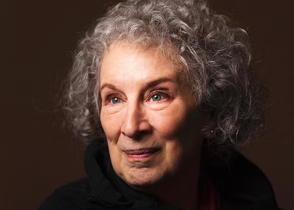 मार्गरेट एटवुड की जीवनी Biography of Margaret Atwood in Hindi